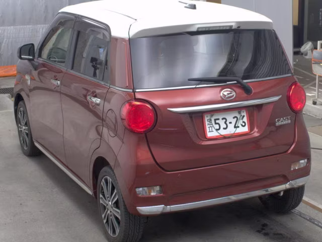 DAIHATSU CAST