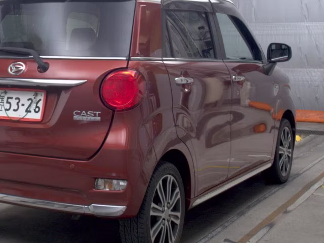 DAIHATSU CAST