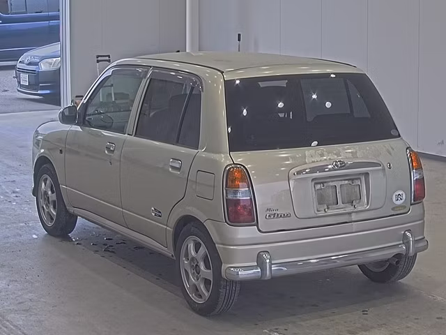 DAIHATSU MIRA GINO
