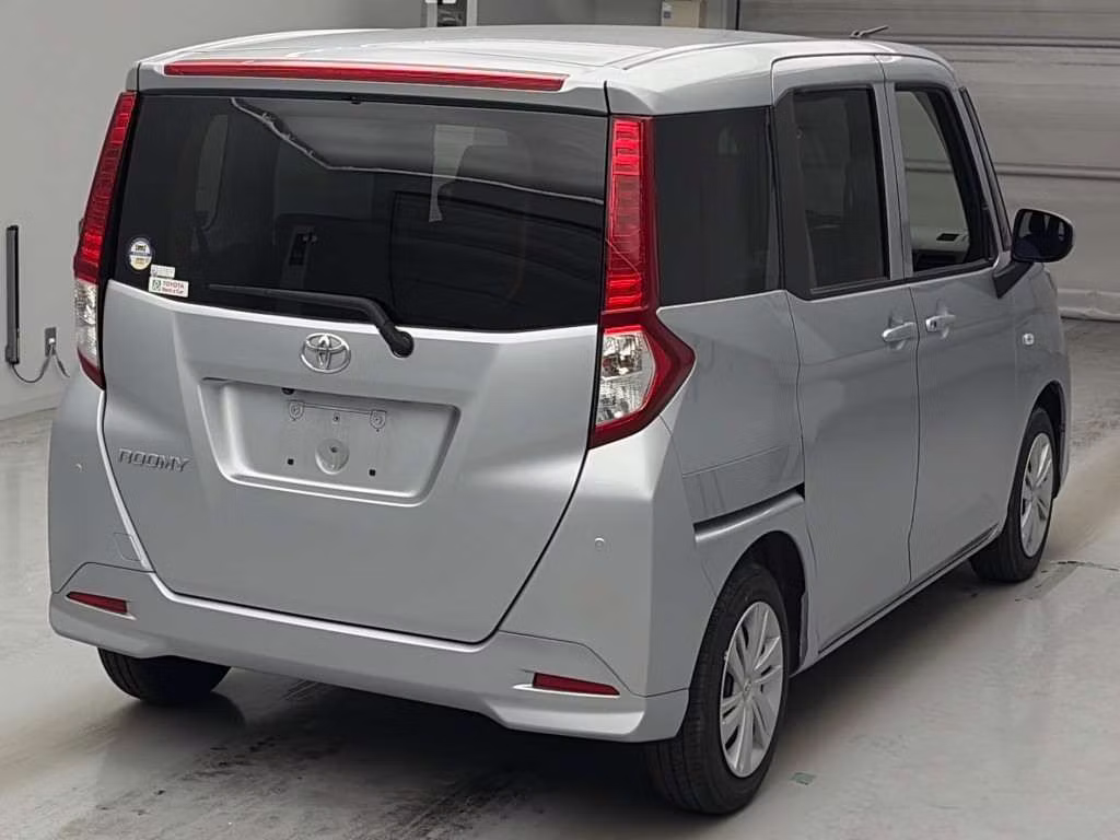 TOYOTA ROOMY