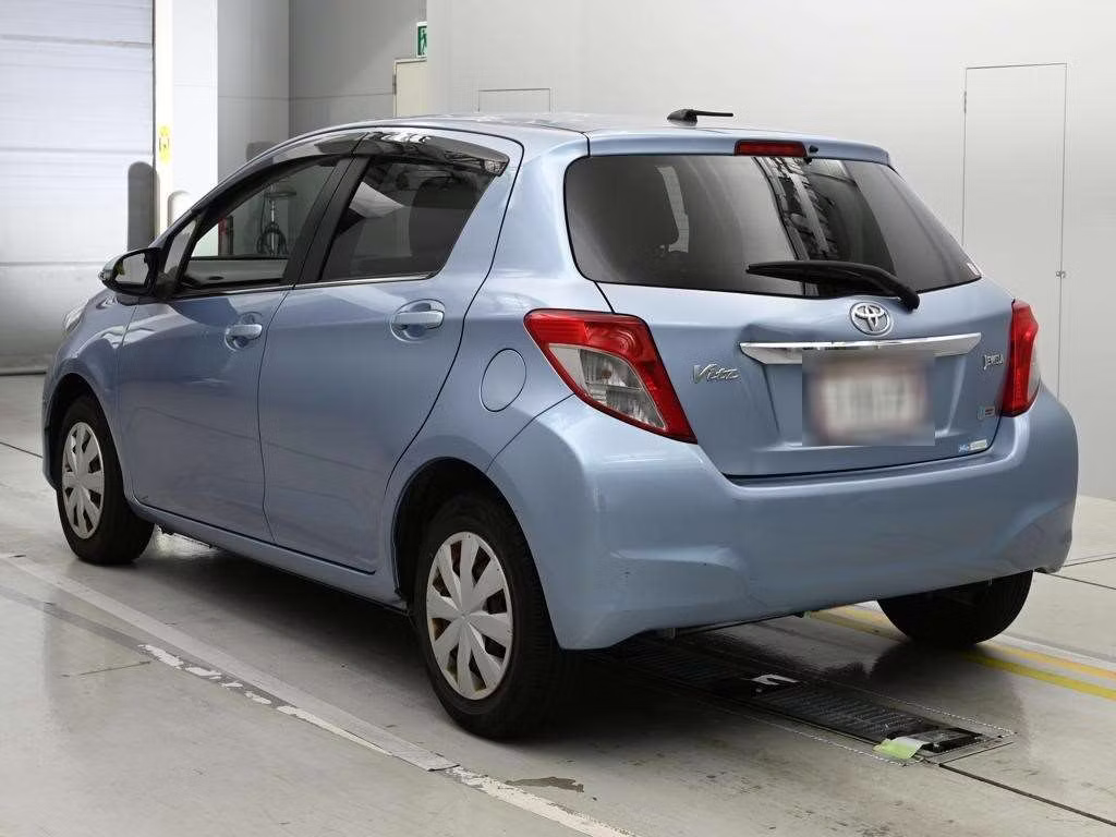 TOYOTA VITZ