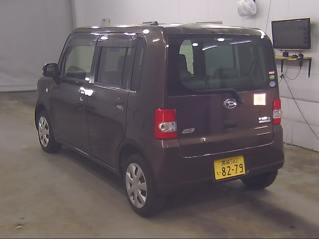 DAIHATSU MOVE CONTE