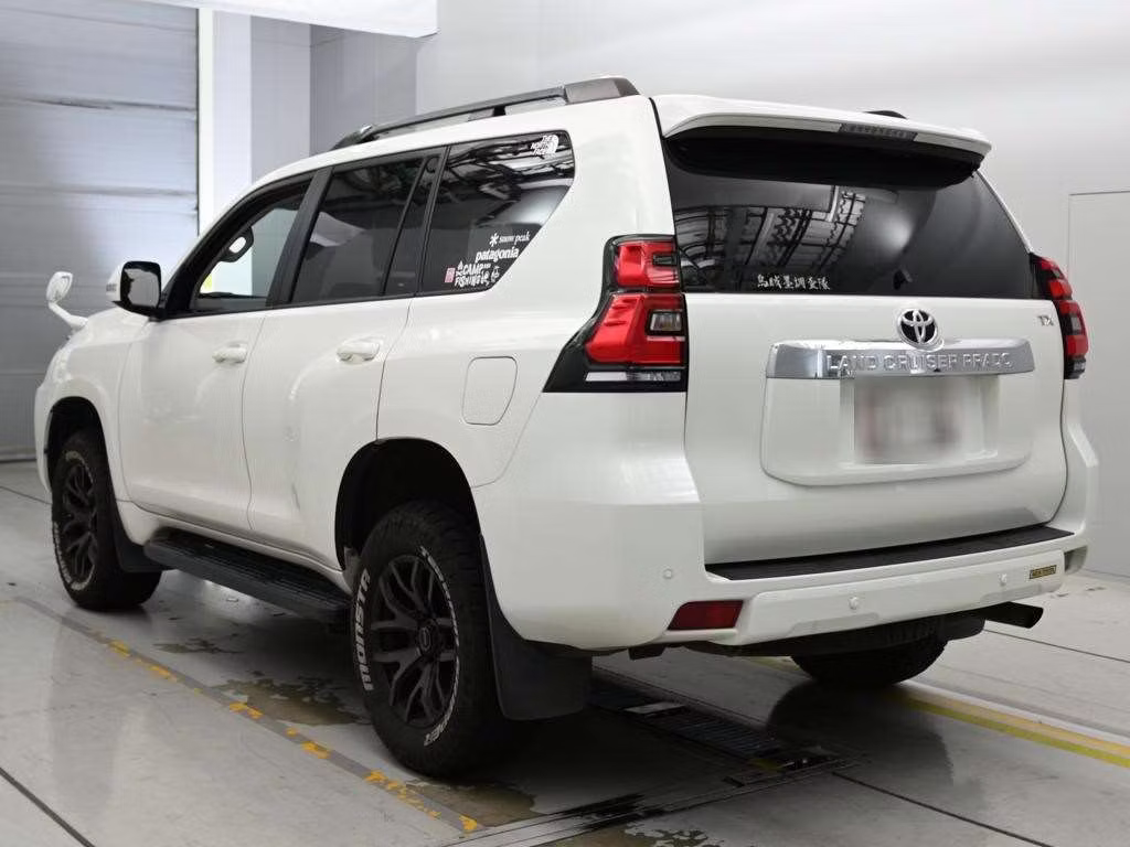 TOYOTA LAND CRUISER PRADO