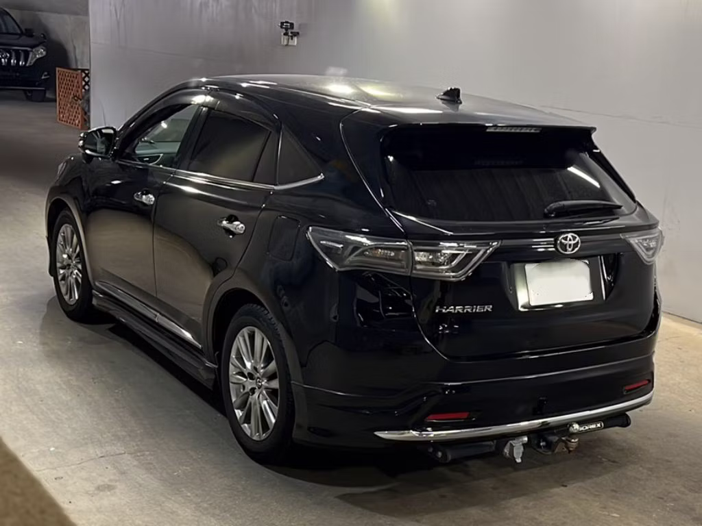 TOYOTA HARRIER