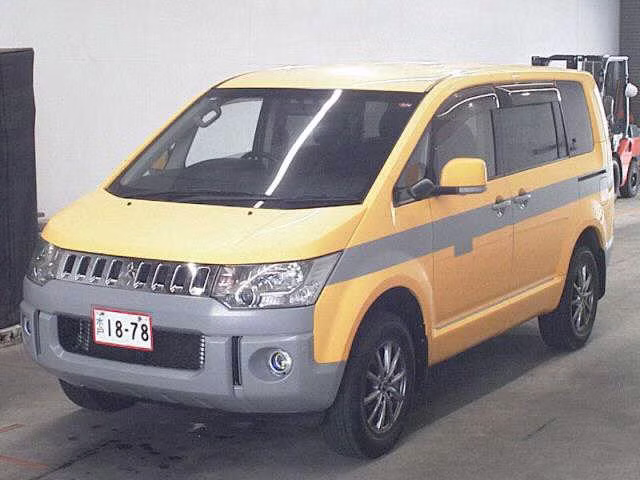 MITSUBISHI DELICA D:5