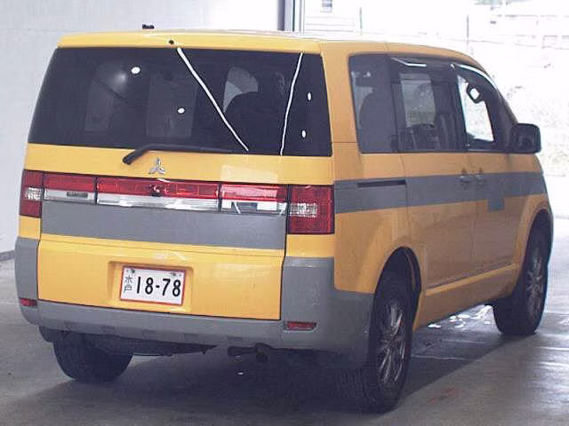MITSUBISHI DELICA D:5