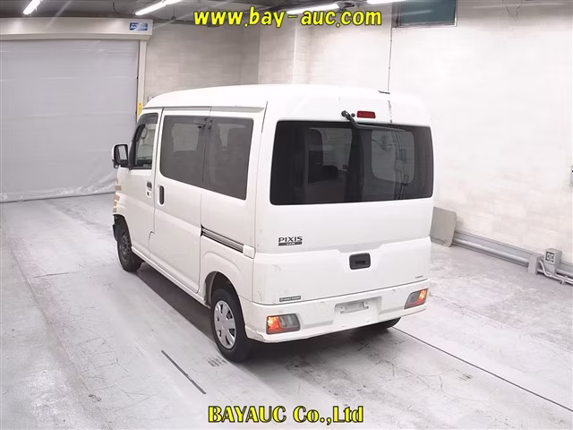 TOYOTA PIXIS VAN