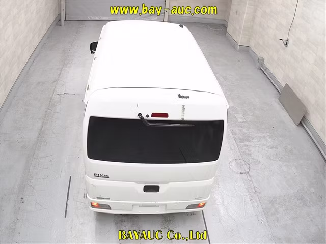 TOYOTA PIXIS VAN