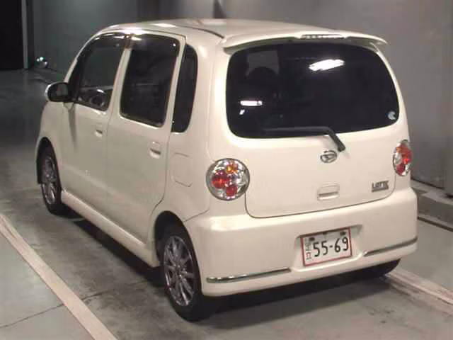 DAIHATSU MOVE LATTE