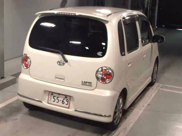 DAIHATSU MOVE LATTE