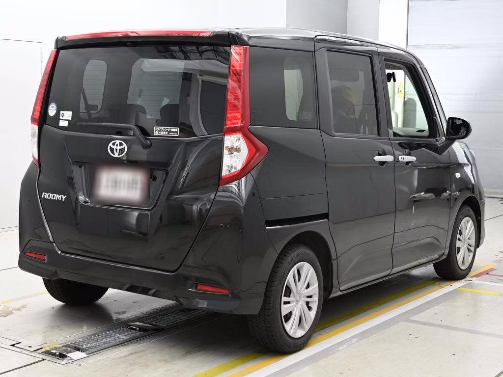TOYOTA ROOMY