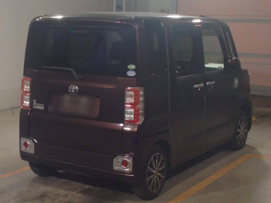 TOYOTA PIXIS MEGA