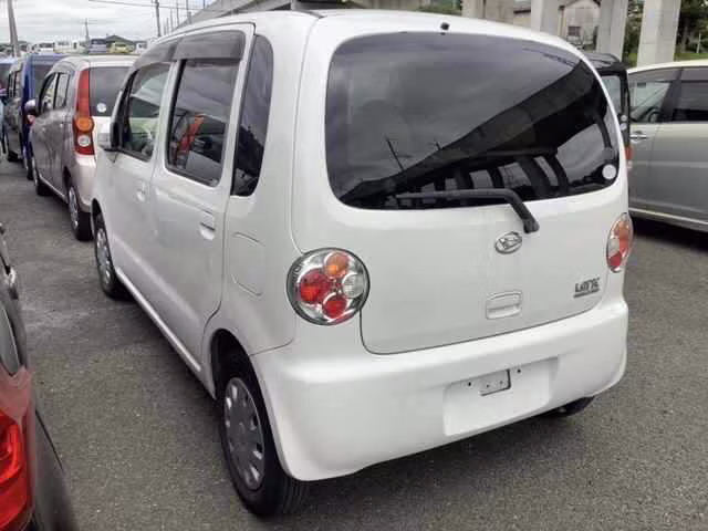 DAIHATSU MOVE LATTE