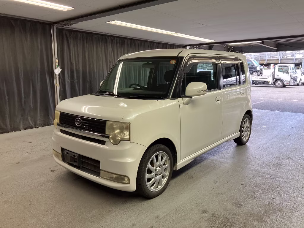 DAIHATSU MOVE CONTE