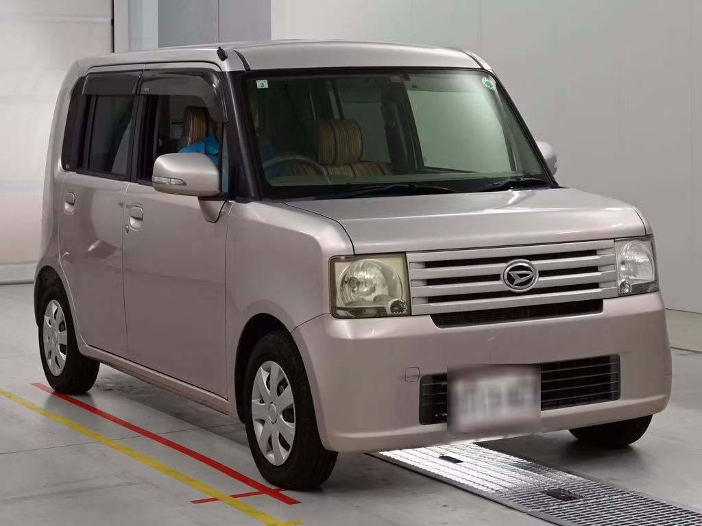 DAIHATSU MOVE CONTE