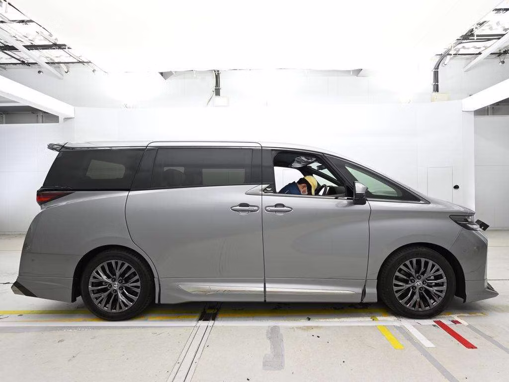 TOYOTA VELLFIRE