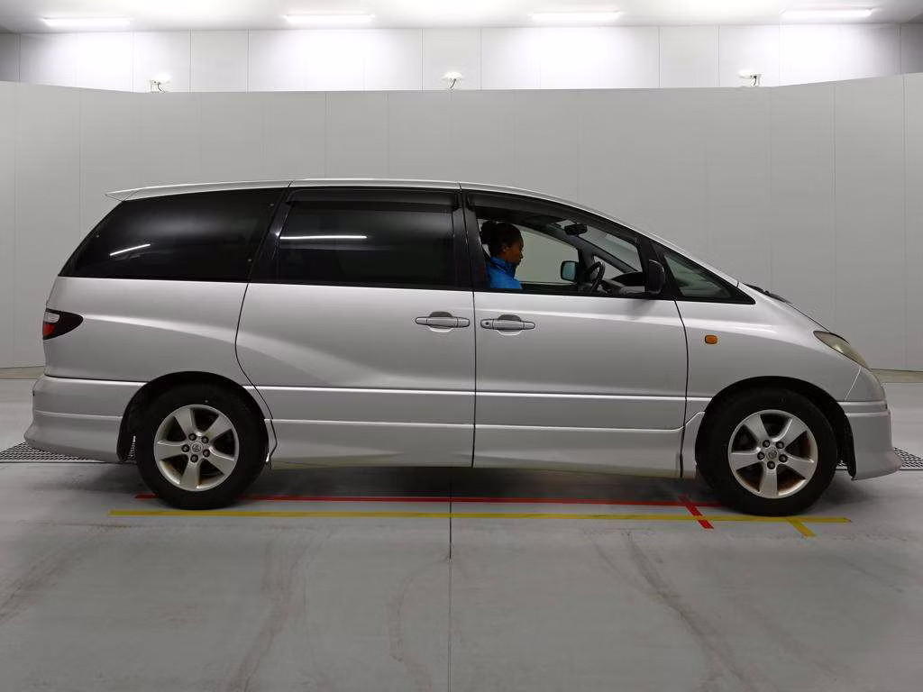 TOYOTA ESTIMA