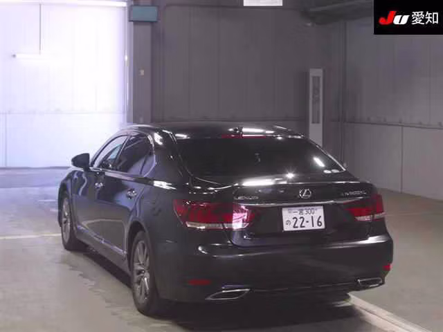 LEXUS LS600H