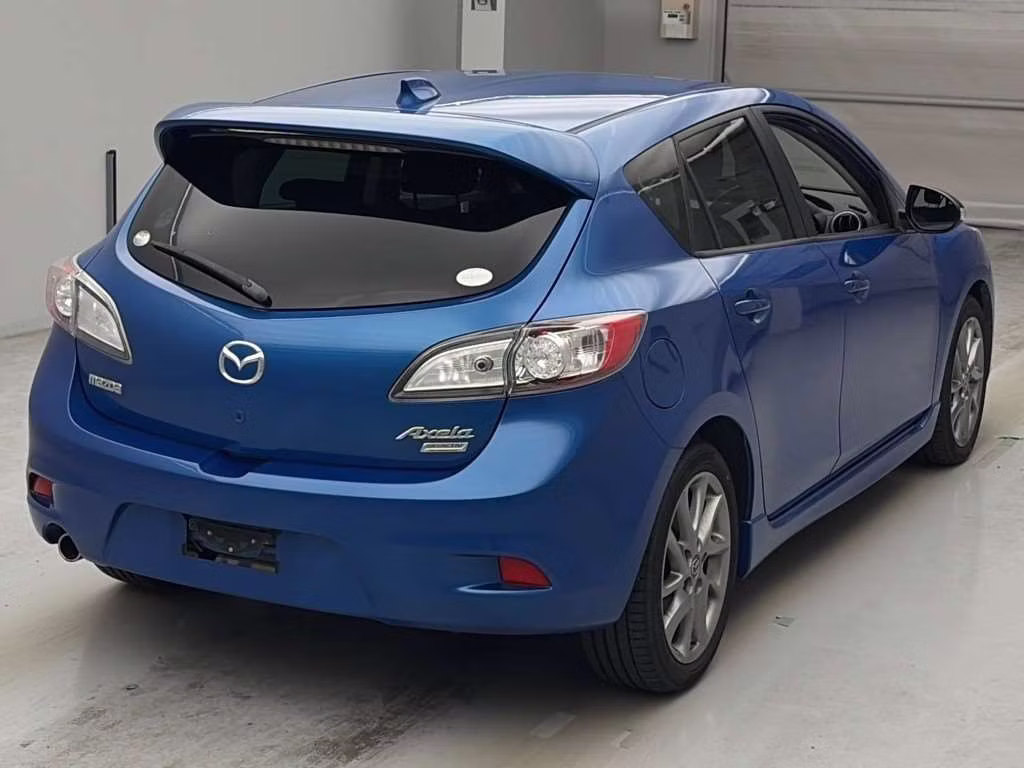 MAZDA AXELA