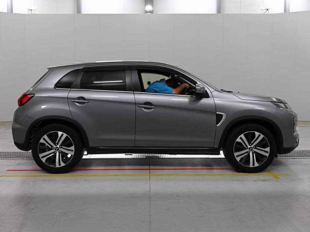 MITSUBISHI RVR