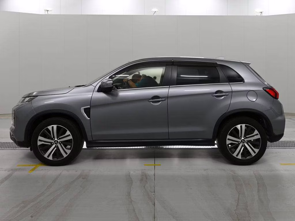 MITSUBISHI RVR