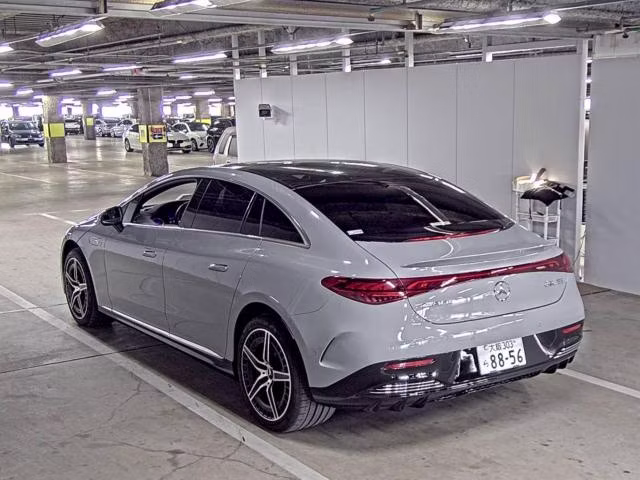 MERCEDES-BENZ EQE