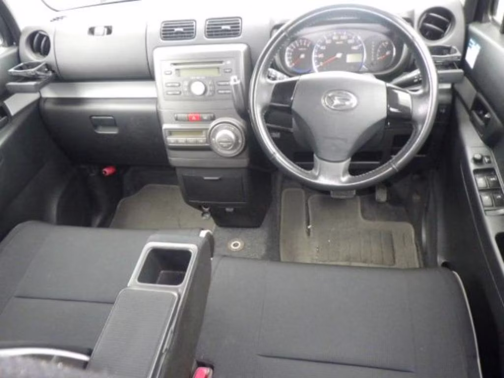 DAIHATSU MOVE CONTE
