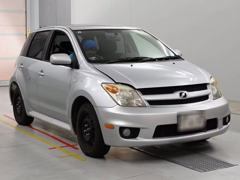TOYOTA IST