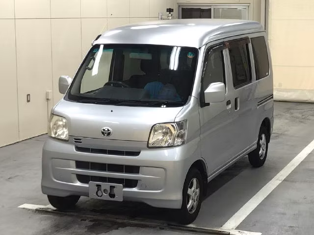 TOYOTA PIXIS VAN