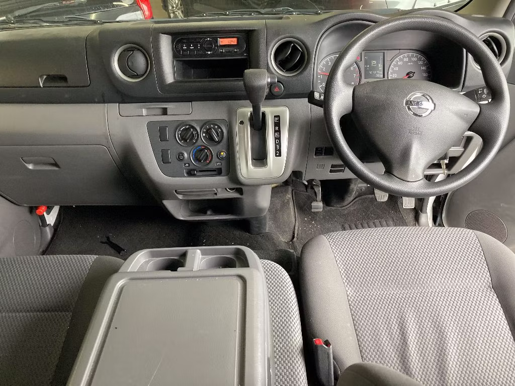 NISSAN NV350 CARAVAN