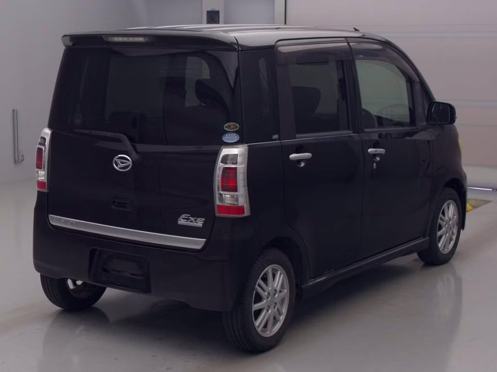 DAIHATSU TANTO EXE