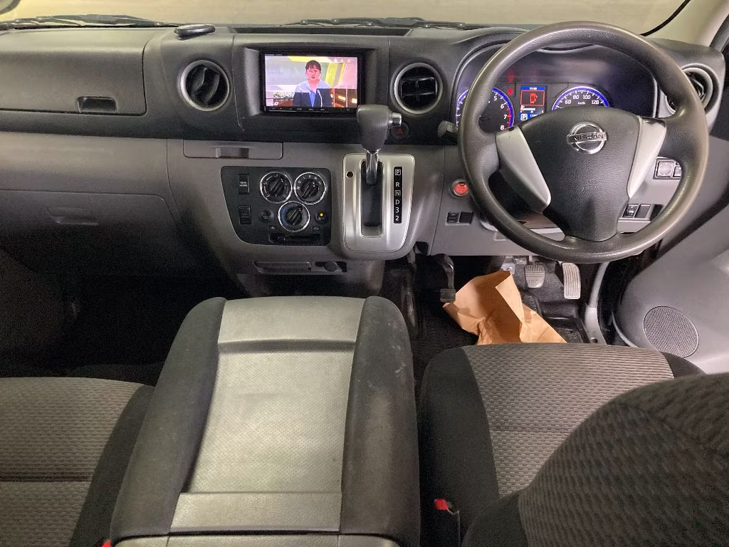 NISSAN NV350 CARAVAN