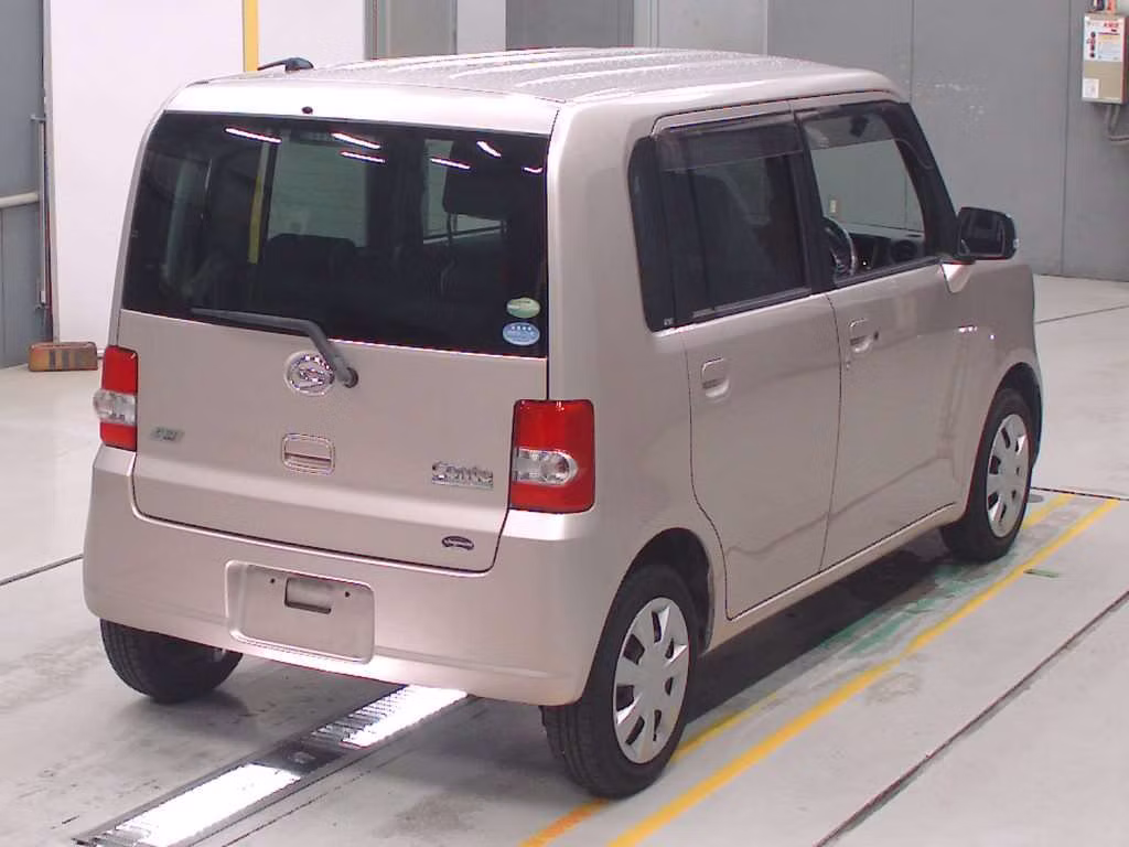 DAIHATSU MOVE CONTE