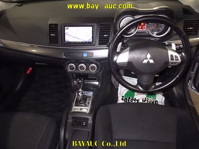 MITSUBISHI LANCER