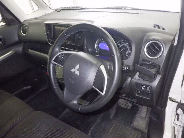 MITSUBISHI EK SPACE