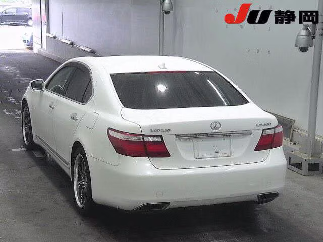 LEXUS LS460