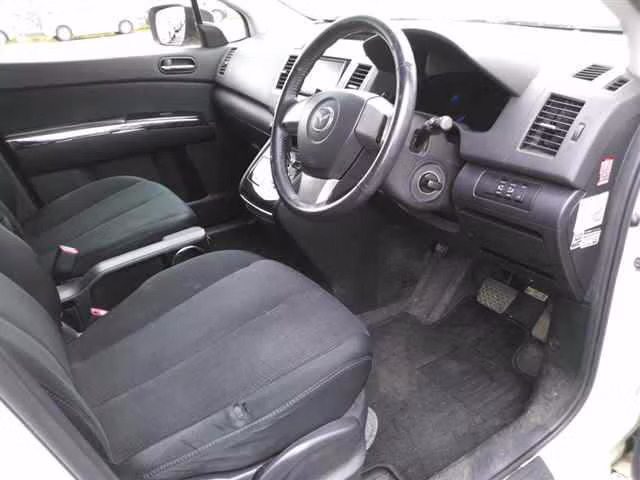 MAZDA MPV