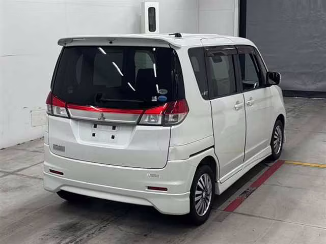 MITSUBISHI DELICA D:2