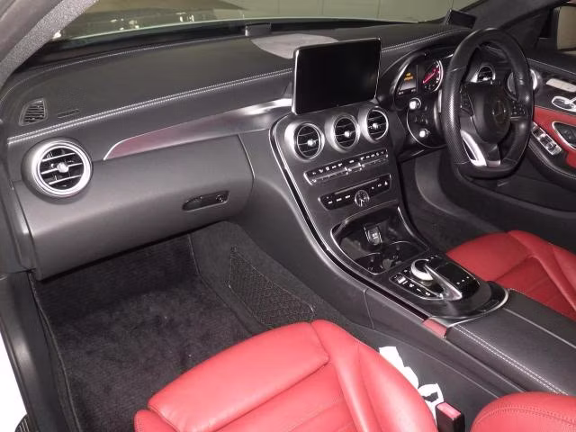 MERCEDES-BENZ C-CLASS