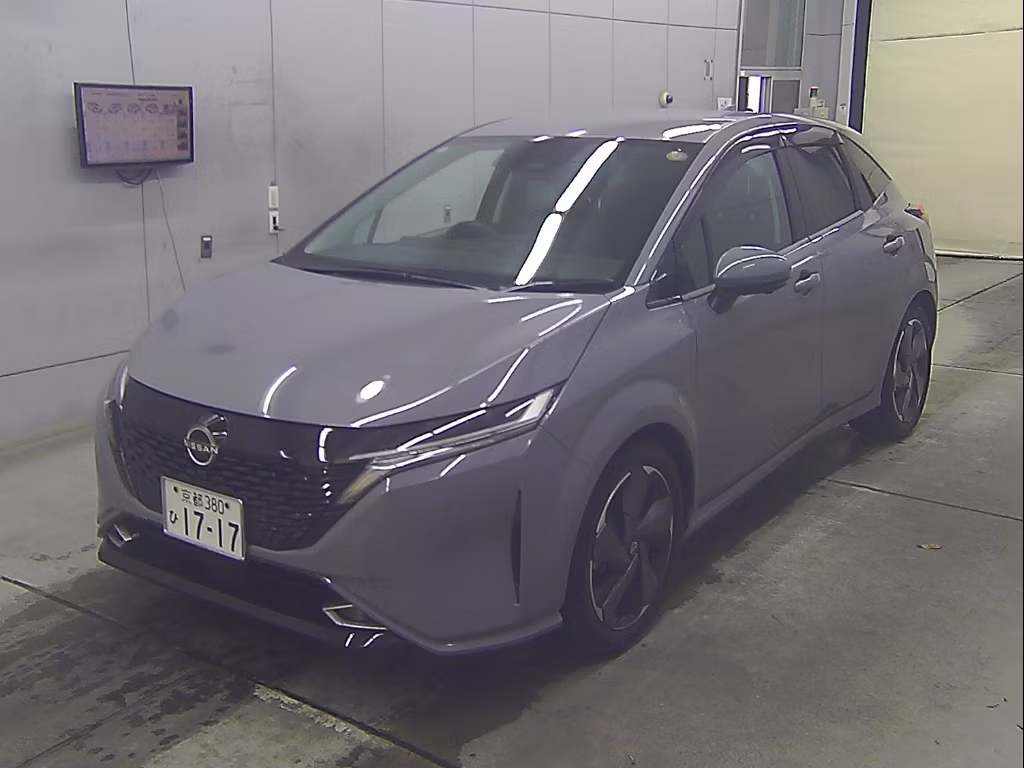 NISSAN AURA