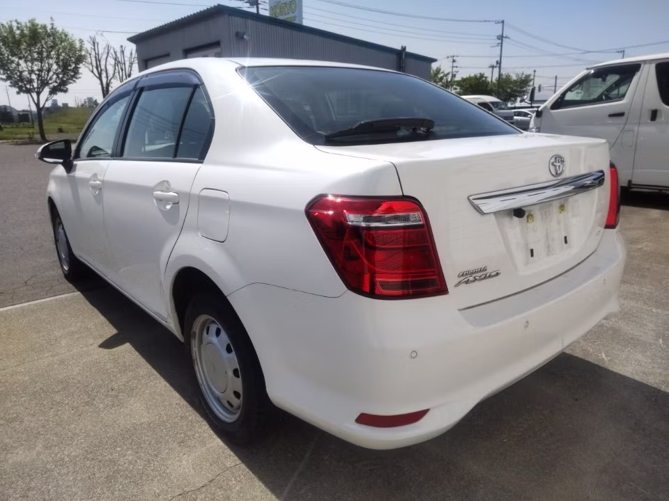 TOYOTA COROLLA AXIO