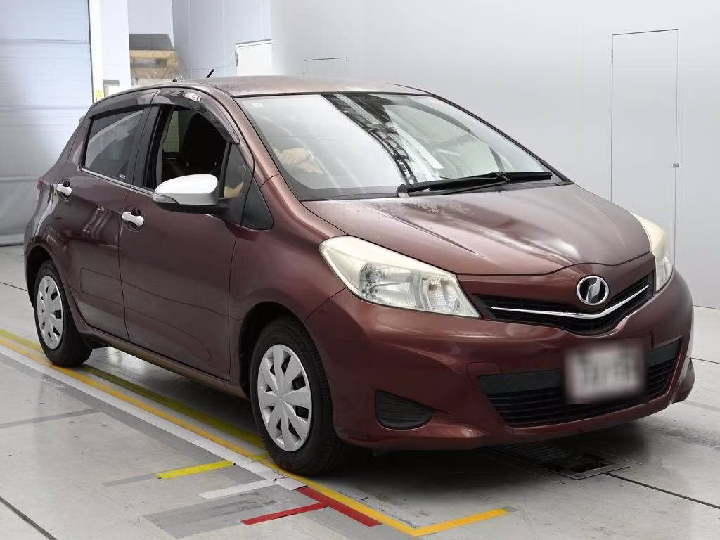TOYOTA VITZ