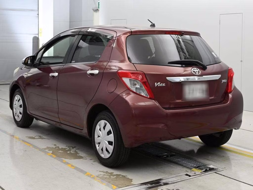 TOYOTA VITZ