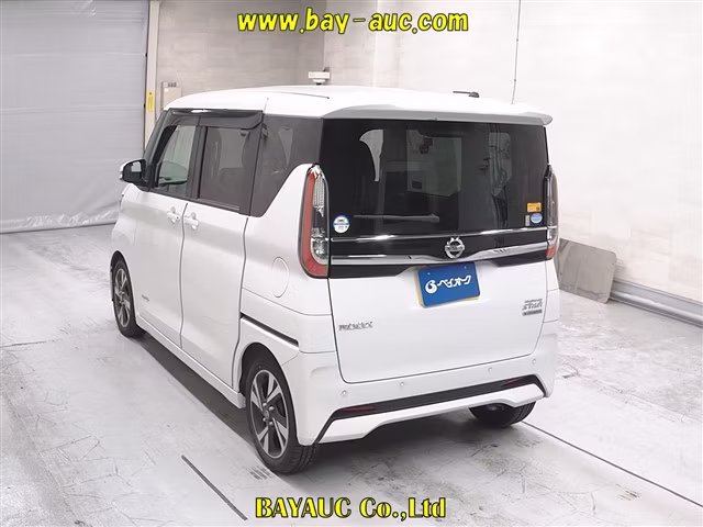 NISSAN ROOX