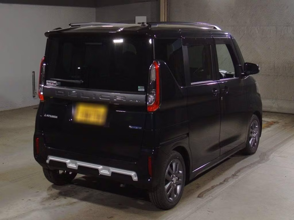 MITSUBISHI DELICA MINI
