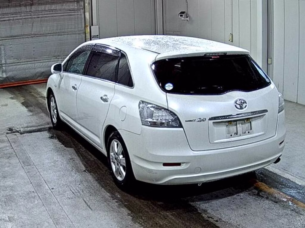 TOYOTA MARK X ZIO