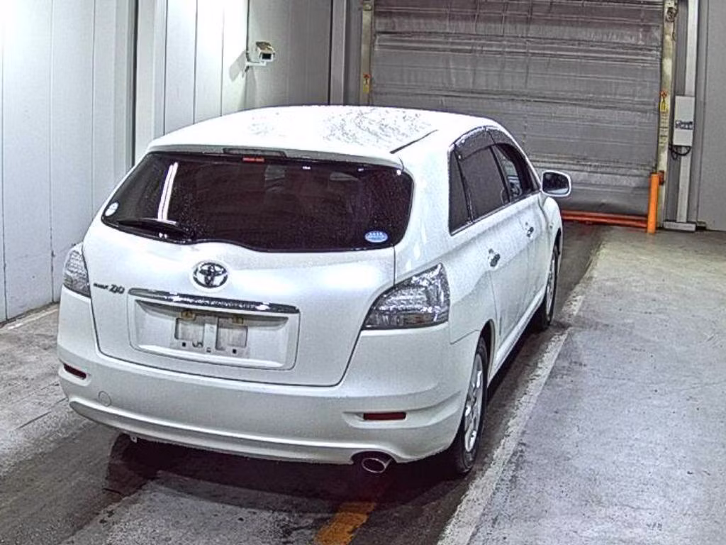 TOYOTA MARK X ZIO