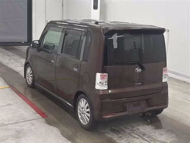 DAIHATSU MOVE CONTE