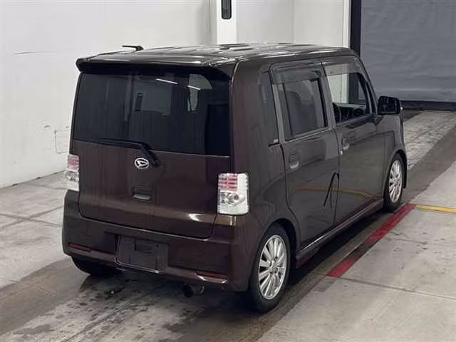 DAIHATSU MOVE CONTE