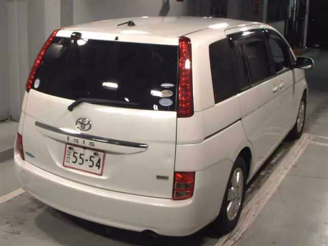 TOYOTA ISIS